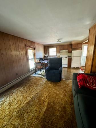 $995 / 1br - Cozy Open Concept 1 Bedroom (Bethel)63992934970626122
