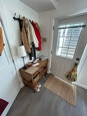 $1,240 / 1br - Rare find: immaculate Jr. 1BR 1BA small stand-alone COTTAGE (San Francisco)63884004462209124