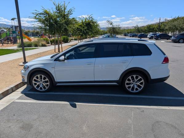 2017 Volkswagen Alltrack SEL - $15,998 (Dublín / Pleasanton / Livermore)63438690764547122