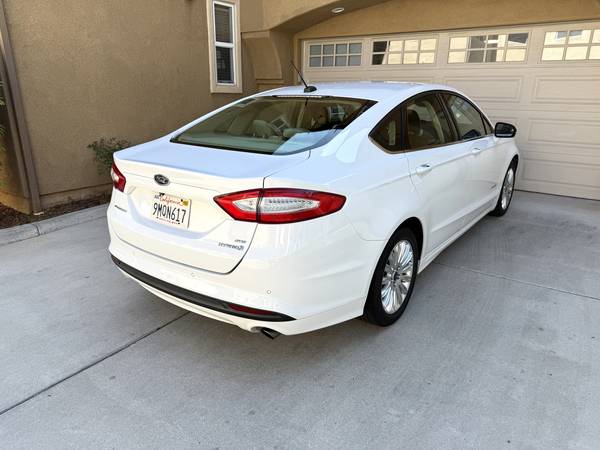 2015 Ford Fusion SE Hybrid Clean Title - $6,70063616037741955122