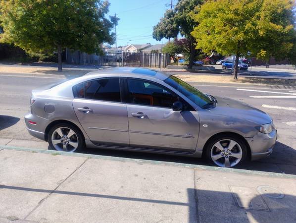 Mazda 3 2007 - $2,500 (richmond / point / annex)63613112875907120