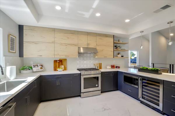 $5,950 / 4br - 1935ft2 - Elegant Everett 4/2.5 House, 1,935 SF Yard, Parking, New Kitchen/Baths (oakland piedmont / montclair)63658013695747124
