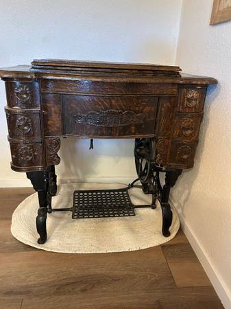 1894 singer sewing machine 1