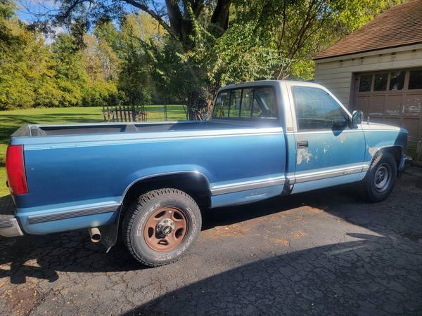 Chevy 2500 - $2,900 (Dublin) 1