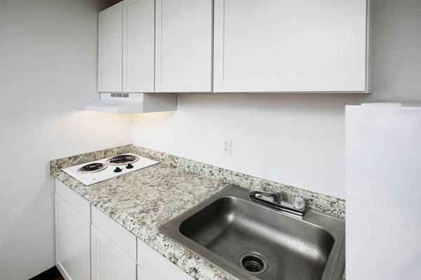 $424 Free Utilities, Flat Screen TVs, Free Parking63661598291715123