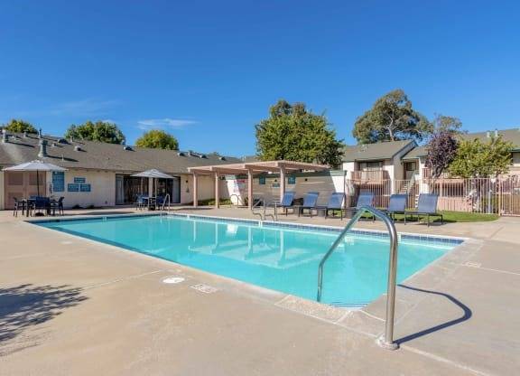 $2,771 / 2br - 934ft2 - W/D Hookups! 2BD/2BA! 24Hr Fitness Center, Flexible Terms, Pool/Spa! (4036 Cedarhurst Dr, Santa Maria, CA)63663819522561123
