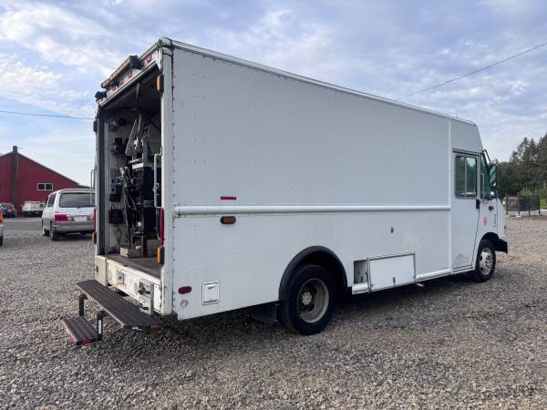 2013 Ford Step Van - Photo 7