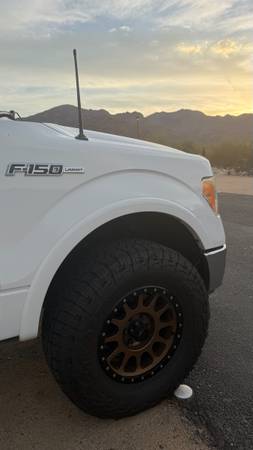 2011 Ford F150 Lariat 4x4 - Photo 5
