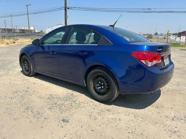 2012 Chevrolet Cruze Chevy LS Sedan 4D Sedán - $3,800 (Real Deal Auto)63619407281795122