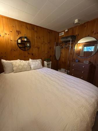 $1,525 / 1br - 300ft2 - 1 bedroom/ 1 bath cottage with lake access off season for rent (Meredith)63932057223810122