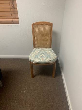 Free Chair 1