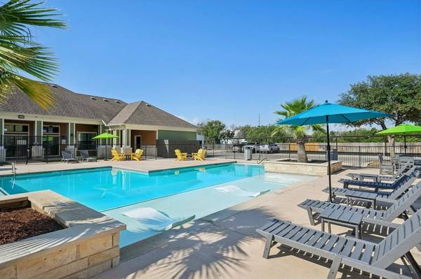 2B/D, All-electrical Appliances, Professional Management Team 1