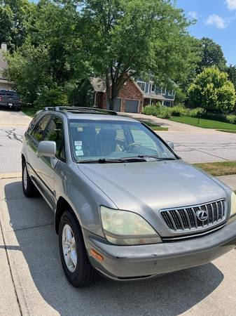 2003 Lexus RX 300 - $3,400 (Fishers)63621989078147123