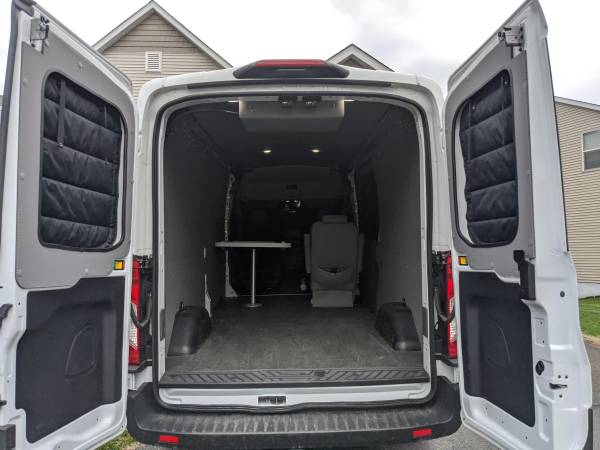 2025 Ford Transit 350 HD - Photo 15