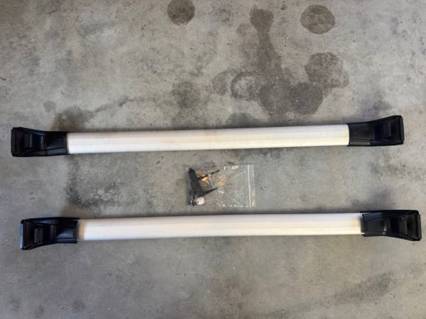 AUTHENTIC RANGE ROVER CROSS BAR ROOF RACK 1