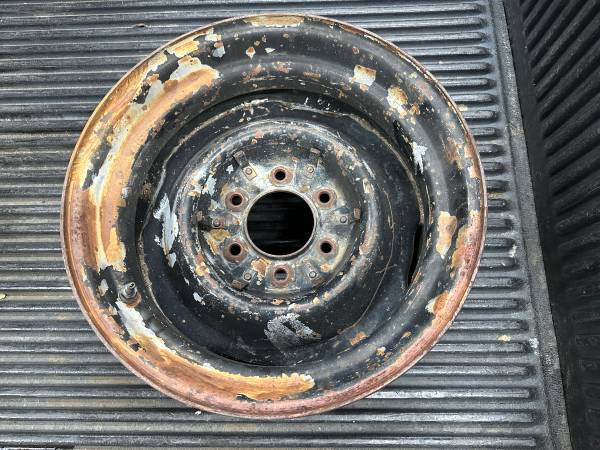 One Chevy or GMC 16.5x8.25 inch 6 lug steel wheel with clips 1