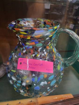 Confetti pitcher 1