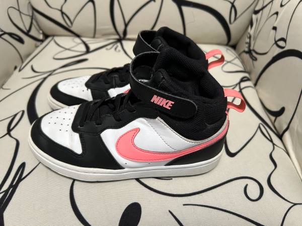 Nike High Top Black/White/Pink Girls Sneakers Size 1.5Y 1