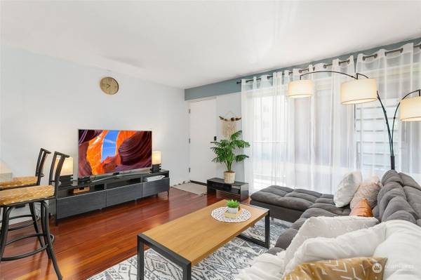 $1,450 / 1br - 446ft2 - Welcome to Mode Condos in the heart of Cap Hill! (Seattle, WA)63845963364355124