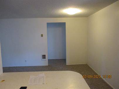 $1,600 / 2br - 2bd 1ba Duplex Patio grande y ubicación conveniente (Springfield)63977274866563122
