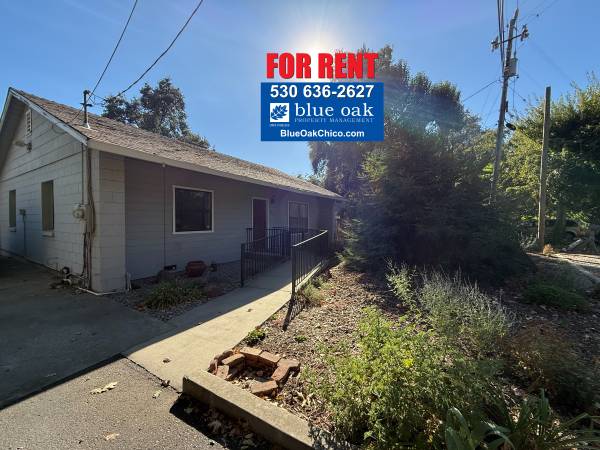 2 bed 1 bath duplex with updated kitchen 1