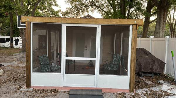 Modern 1 Bed/1 Bath Unit in Auburndale - $1000/Month - Available 03/04 1