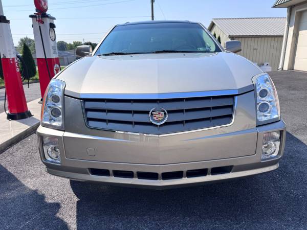 2004 Cadillac SRX V8 AWD 49.000 millas, informe Carfax limpio, 2 propietarios, como nuevo - 8.999 $ (Palmyra, PA)63477756859521121