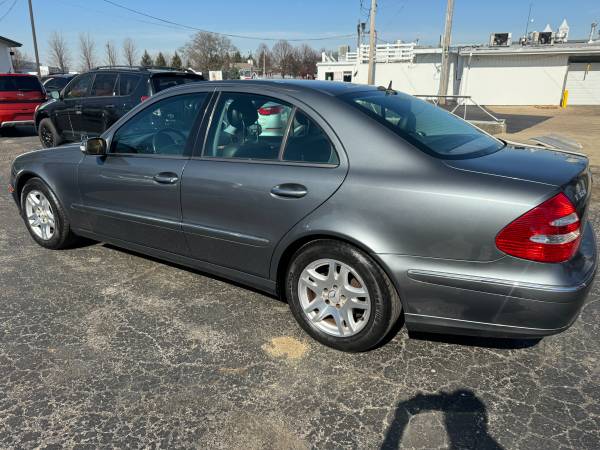 SEDÁN MERCEDES BENZ E320 CDI DIÉSEL EN EXCELENTE ESTADO 2005 - $7.000 (ROMEOVILLE / BOLINGBROOK IL)63618690126851122