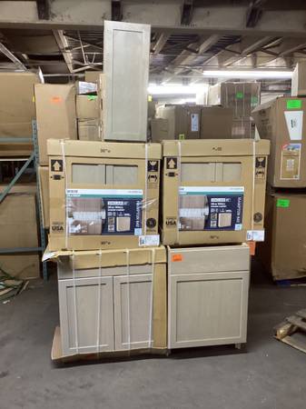 Sinclair Light Oak Base/Wall Kitchen Cabinets 5-Pc Set NEW 1