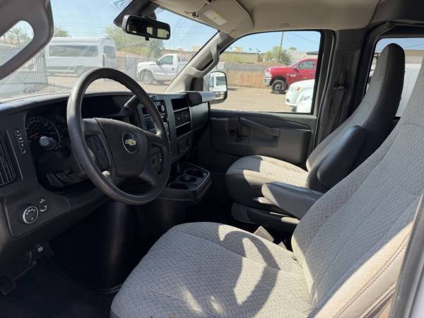 2019 Chevrolet Express Chevy LT - Photo 8