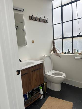 $3,275 / 1br - Live, Work, Create: Unique CORNER Loft in Vibrant Artist Community (kingston)64035736436993123