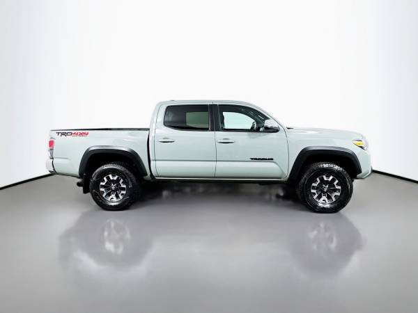 2023 Toyota Tacoma 4WD TRD - Photo 6
