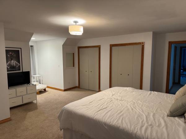 $950 Spacious furnished room in Port Huron (Port Huron)63840110020355120