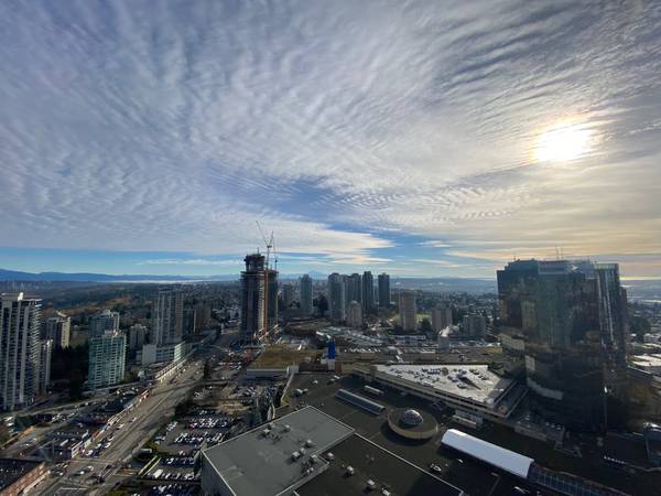 Beautiful 1 bedroom home on high floor at Station Square 1