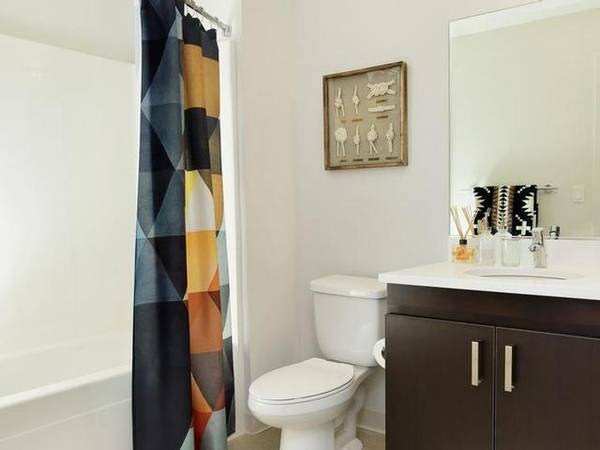 $1,582 / 1br - 652ft2 - Excellent Laurelhurst Neighborhood, offering 4 Weeks Free. (Basement)63777227544835124