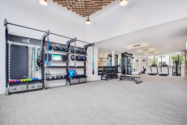 $2,933 / 405ft2 - USB outlets, Retail, Pet spa 6 Months Free Parking Offer* (north beach / telegraph hill)63847328829059120