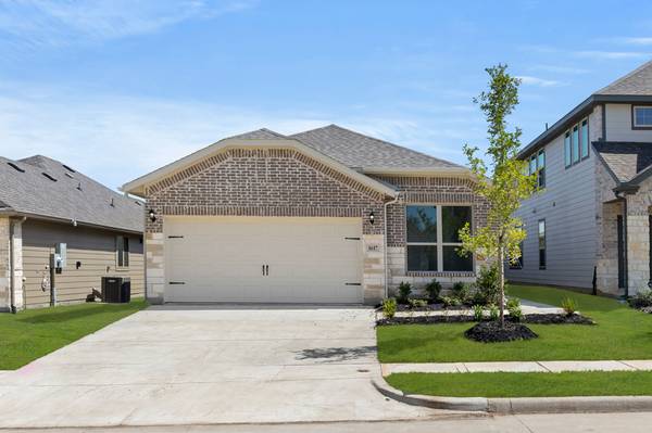 $304,999 / 3br - Open Concept Living (Aubrey, TX)64305353617283120