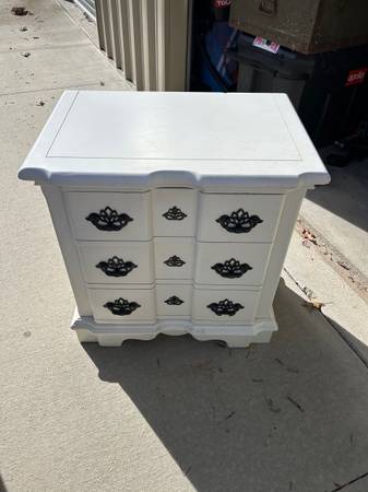 Nightstand 1