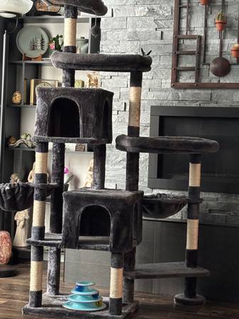 6 ft cat tree 1