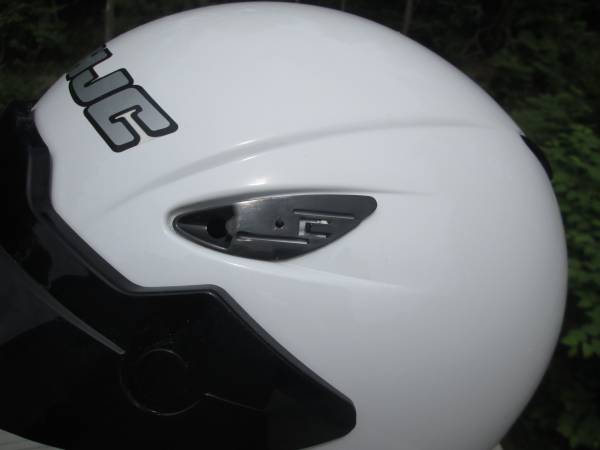 Casco HJC 3/4 grande con visera, 4 ventilaciones (condición nueva) - $39 (Billerica)63471382061313122