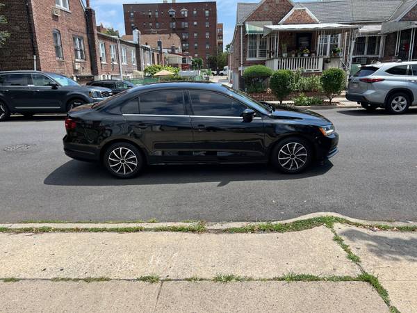2017 Volkswagen Jetta stick shift 5 speed manual - $5,500 (Brooklyn)63437743668609123