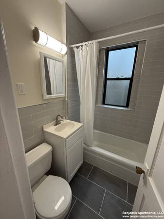 $1,995 >>ALLSTON - COMM AVE STUDIO - STEPS TO THE GREEN LINES, BU & LONGWOOD! (Brighton)63996402957570124