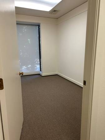$995 / 345ft2 - WALNUT CREEK-GREAT LOCATION-Full Service Office Suites-FREE PARKING (walnut creek)63847325133187124