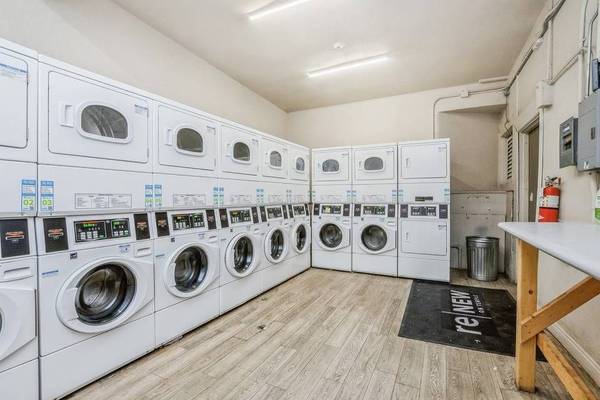 $1,185 / 1br - 607ft2 - One Bedroom Apartment For Rent @ Renew on Temple- Great Price (Downtown)63671058379521122