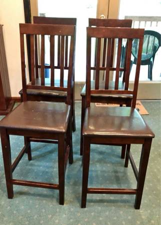 4 solid wood with leather seat counter top chairs 1