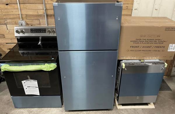 NEW GE Kitchen Combo 4-Pieces (Stainless Steel) 1