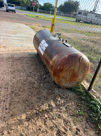 250 gallon bbq tank 1