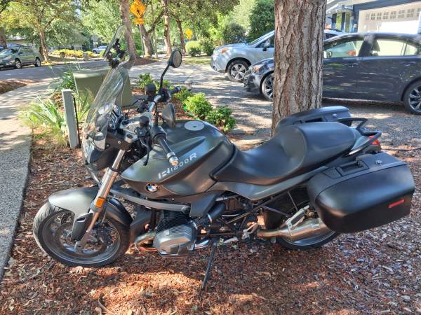 BMW R1200R 2011 Low Mi.