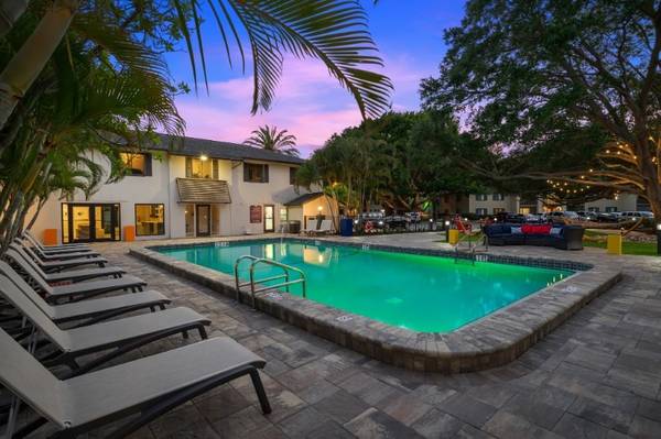 $1,399 / 1br - 675ft2 - Extraordinary Location, Remarkable Value!👀👀 (4055 MacEachen Blvd, Sarasota, FL)63791129446145122