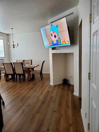 1 1738 Thornton Place 1